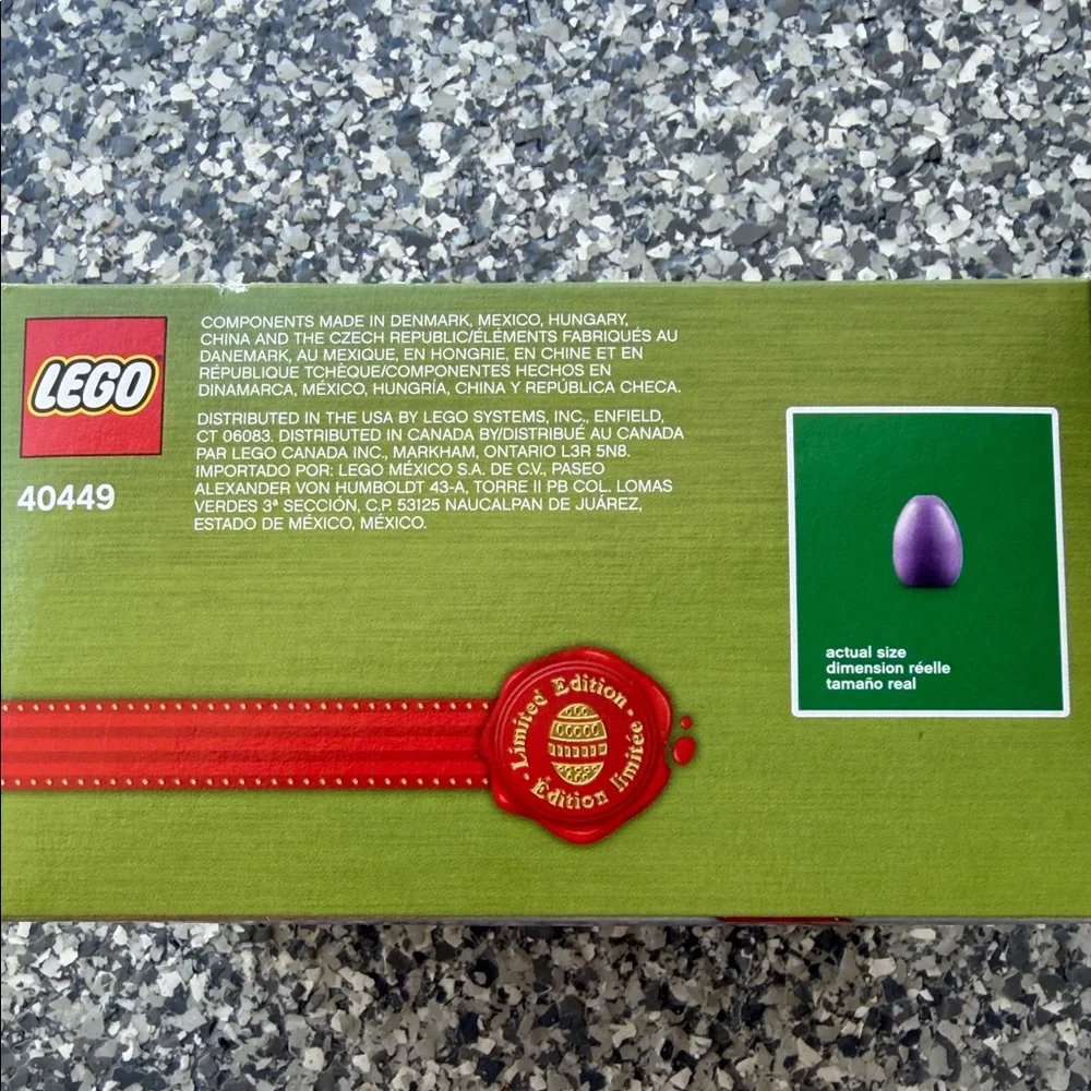 LEGO Orange Carrot Cottage Set with Green Accents and Gray Bunny
